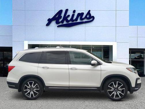 White Diamond Pearl 2019 Honda Pilot Elite
