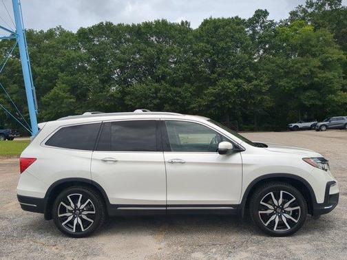 White Diamond Pearl 2019 Honda Pilot Elite