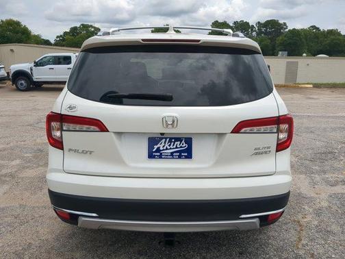 White Diamond Pearl 2019 Honda Pilot Elite