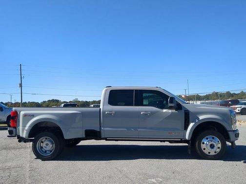 2025 Ford F-450 Platinum