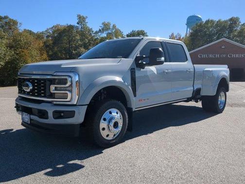 2025 Ford F-450 Platinum
