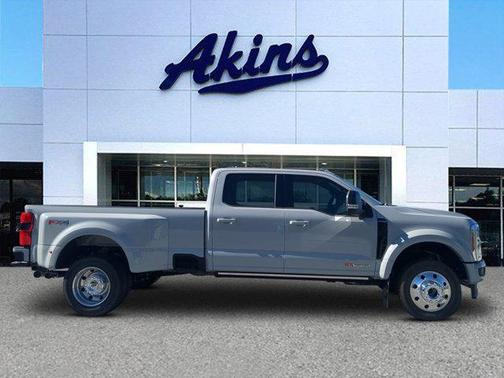 2025 Ford F-450 Platinum