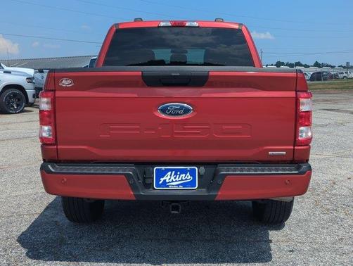Hot Pepper Red Metallic Tinted Clearcoat 2023 Ford F-150 XL