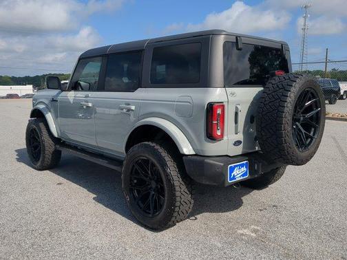 Cactus Green / Gray 2022 Ford Bronco Outer Banks