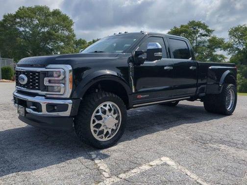 2023 Ford F-450 Lariat