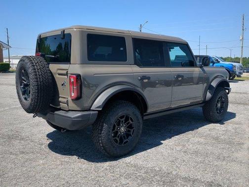 Gray 2026 Ford Bronco Badlands