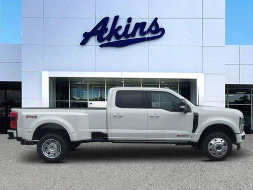 2025 Ford F-450 Platinum