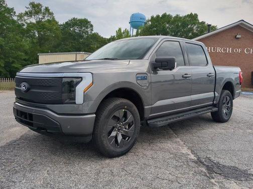 2025 Ford F-150 Lightning Flash