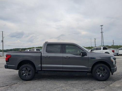 2025 Ford F-150 Lightning Flash