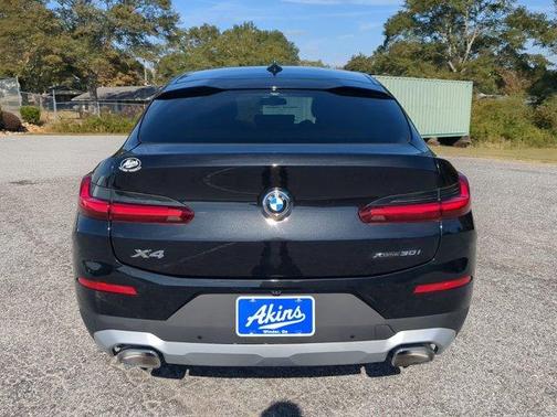 2024 BMW X4 xDrive30i