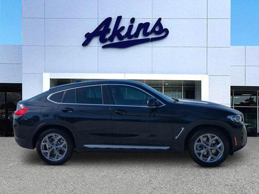 2024 BMW X4 xDrive30i