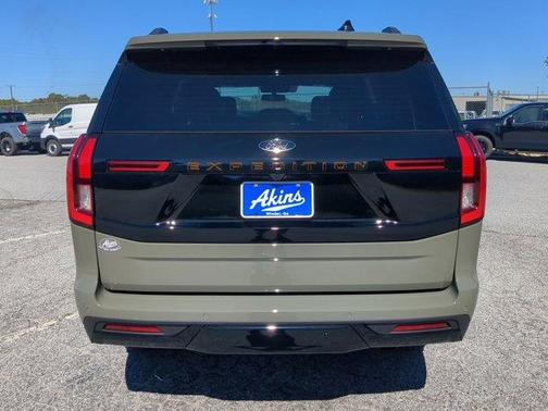 2025 Ford Expedition Tremor