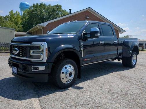 2025 Ford F-450 Platinum