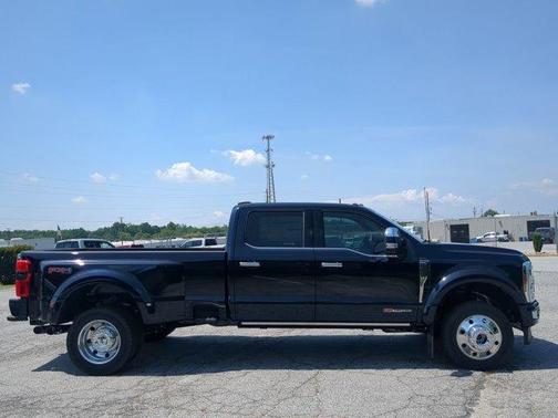 2025 Ford F-450 Platinum