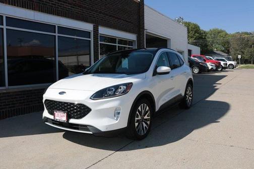 2022 Ford Escape Titanium