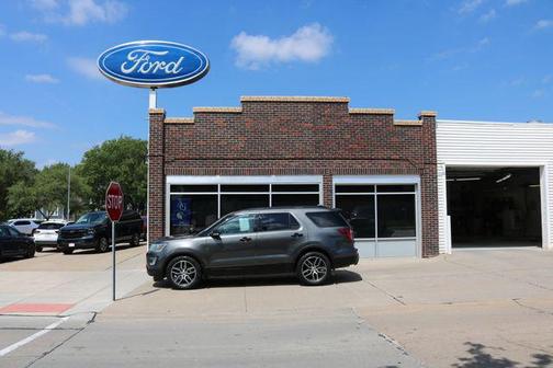 Magnetic 2016 Ford Explorer Sport