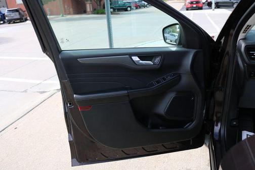 Cinnabar Red 2023 Ford Escape PHEV SE