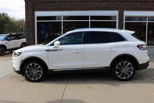 2023 Lincoln Nautilus Reserve