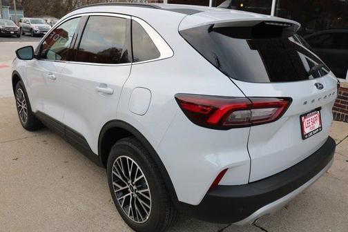 2025 Ford Escape SE