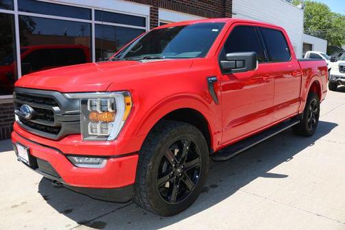 Race Red 2022 Ford F-150 XLT