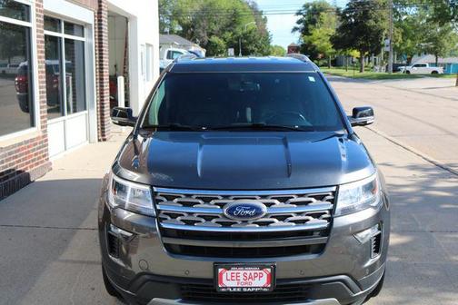 Magnetic Metallic 2018 Ford Explorer XLT