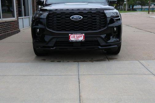 Black Metallic 2026 Ford Explorer ST-Line