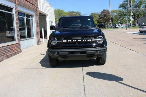 Shadow Black 2025 Ford Bronco Outer Banks