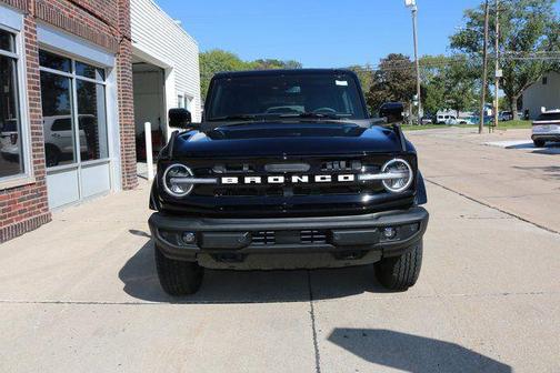 Shadow Black 2025 Ford Bronco Outer Banks