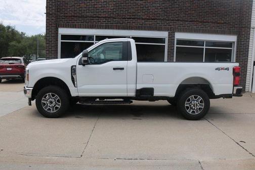 2025 Ford F-350 XLT