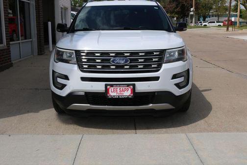 Oxford White 2017 Ford Explorer XLT