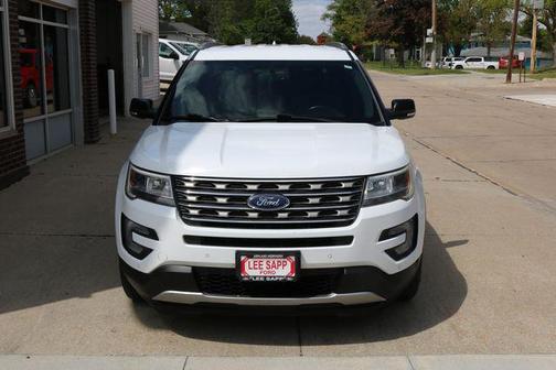 Oxford White 2017 Ford Explorer XLT