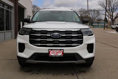 White Metallic 2026 Ford Explorer Active
