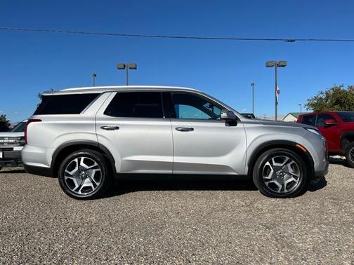 2025 Hyundai PALISADE SEL Premium