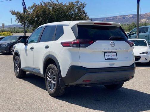 Glacier White 2023 Nissan Rogue S