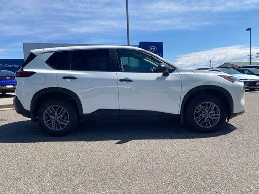 Glacier White 2023 Nissan Rogue S