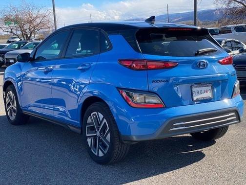 2022 Hyundai KONA EV SEL