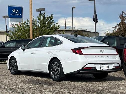 2021 Hyundai SONATA Hybrid Limited