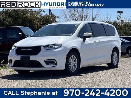 2023 Chrysler Pacifica Touring-L