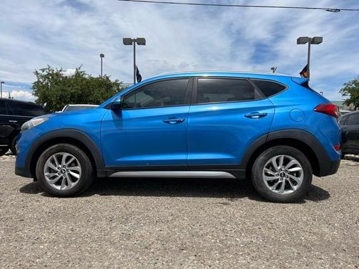 2017 Hyundai TUCSON SE