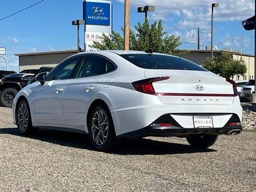 2022 Hyundai SONATA SEL