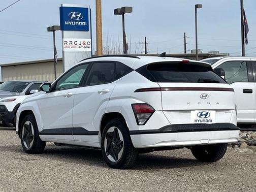 2024 Hyundai KONA EV SEL