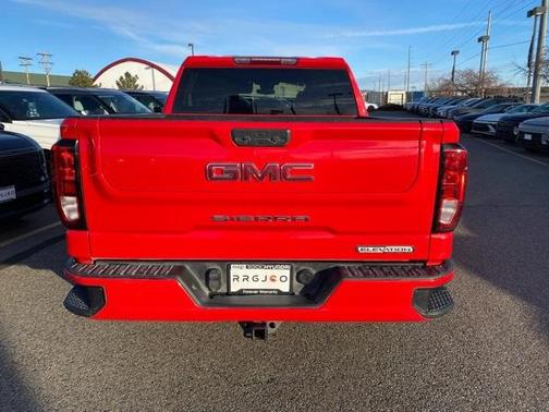 2022 GMC Sierra 1500 Elevation