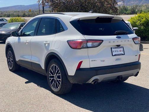 White Metallic 2022 Ford Escape PHEV SEL
