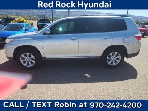 Classic Silver Metallic 2013 Toyota Highlander Base Plus