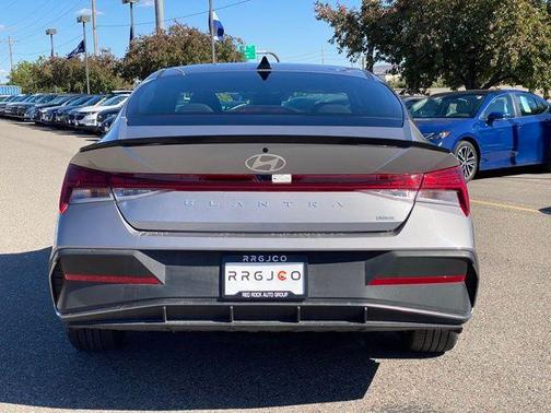 Metal 2025 Hyundai ELANTRA HEV SEL