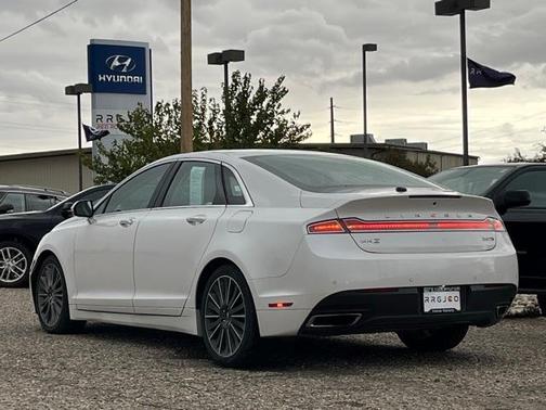2016 Lincoln MKZ Base