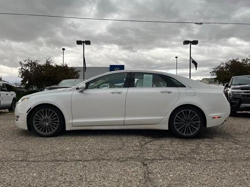 2016 Lincoln MKZ Base