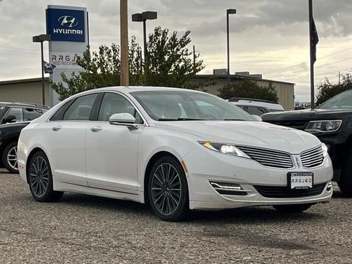 2016 Lincoln MKZ Base