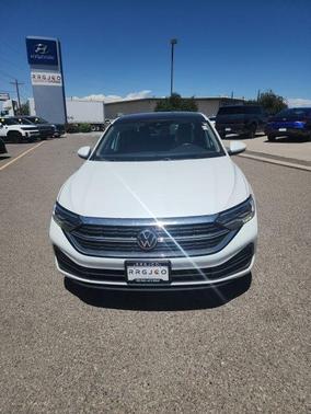 Opal White Pearl Effect 2024 Volkswagen Jetta 1.5T SE