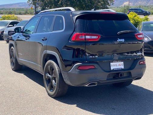 Diamond Black 2017 Jeep Cherokee Latitude